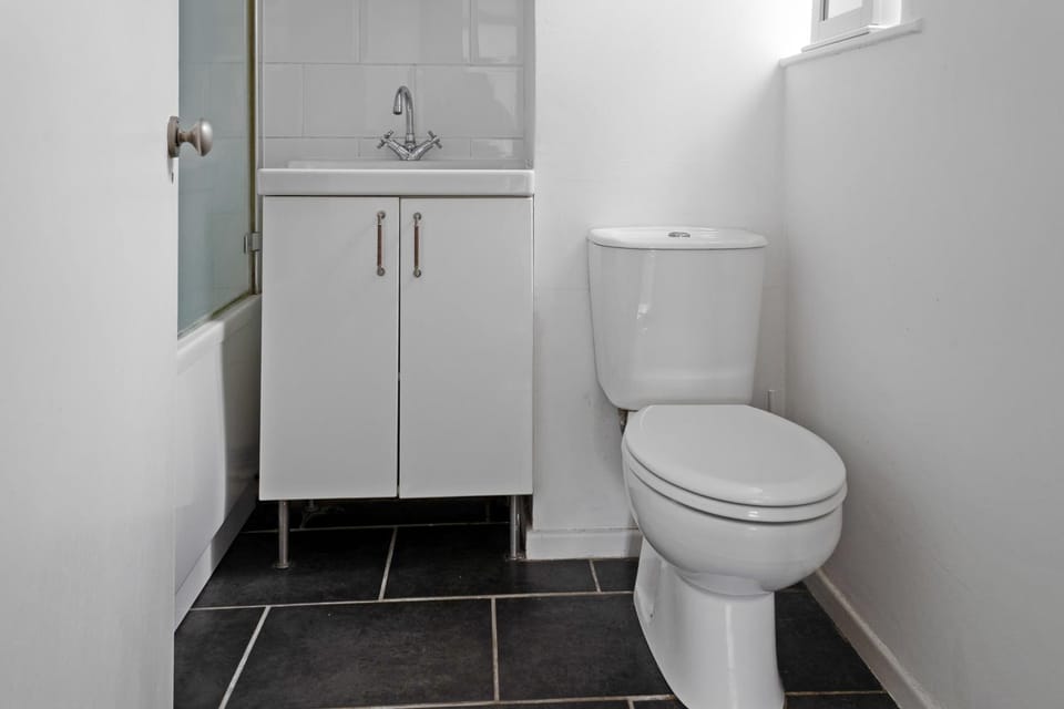 Toilet, Bathroom