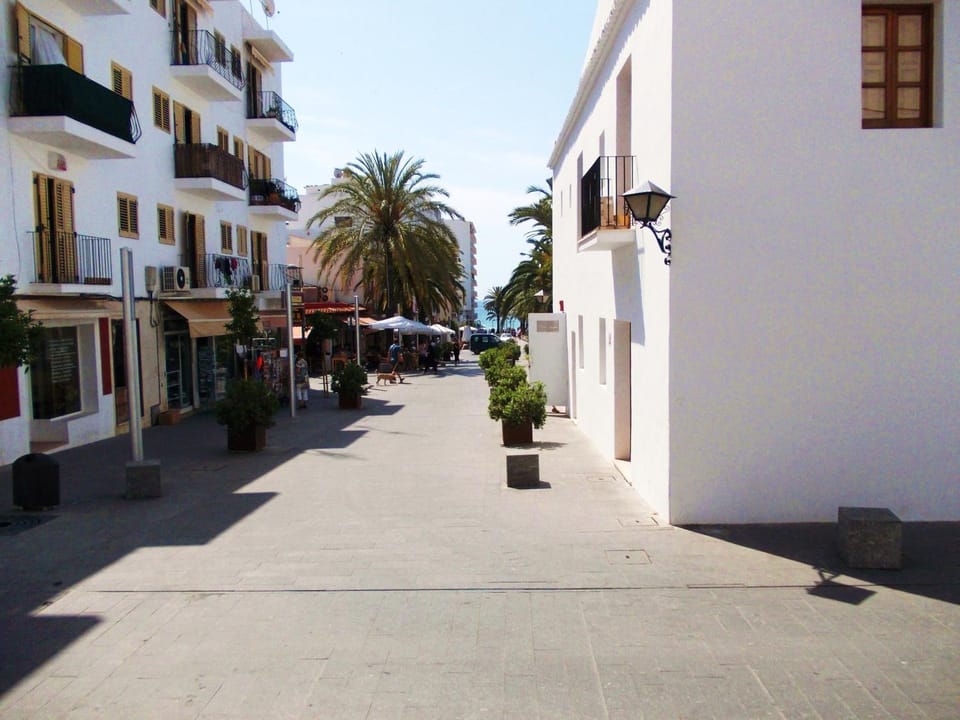Neighbourhood