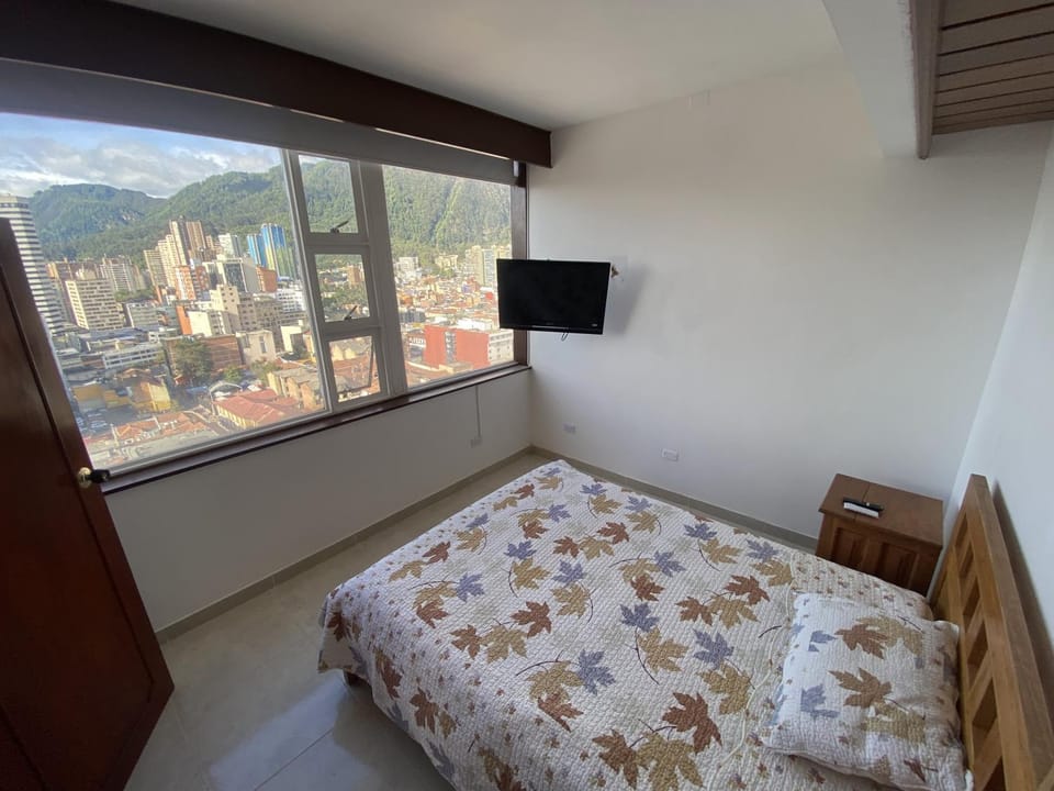 Bed, Natural landscape, TV and multimedia, Photo of the whole room, Bedroom, Mountain view
