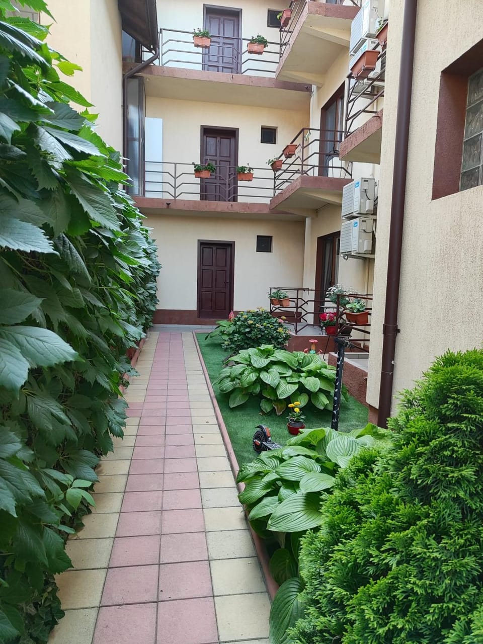 Property building, Balcony/Terrace