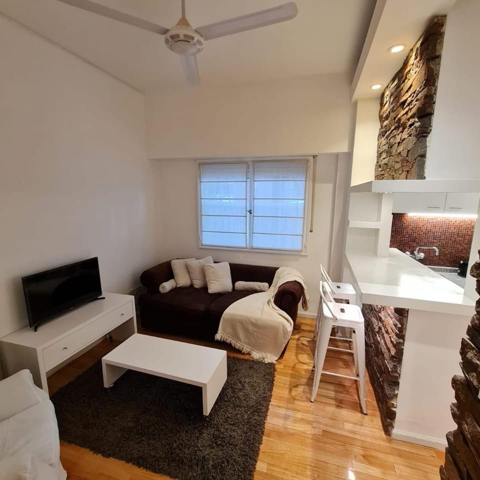 TV and multimedia, Living room, Seating area, fireplace