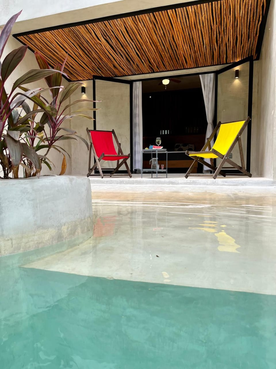 Patio, Pool view, Swimming pool, Swimming pool, sunbed