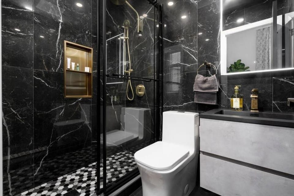Shower, Toilet, Bathroom