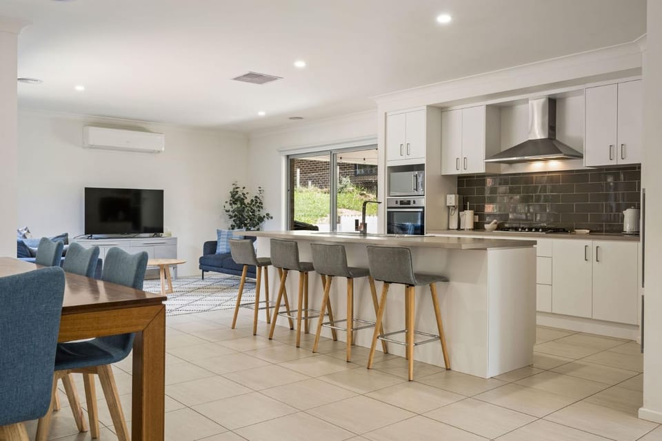 Mountain Bike Haven House in Bright