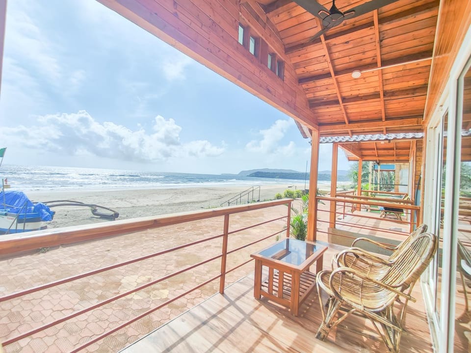 Day, View (from property/room), Seating area, Sea view