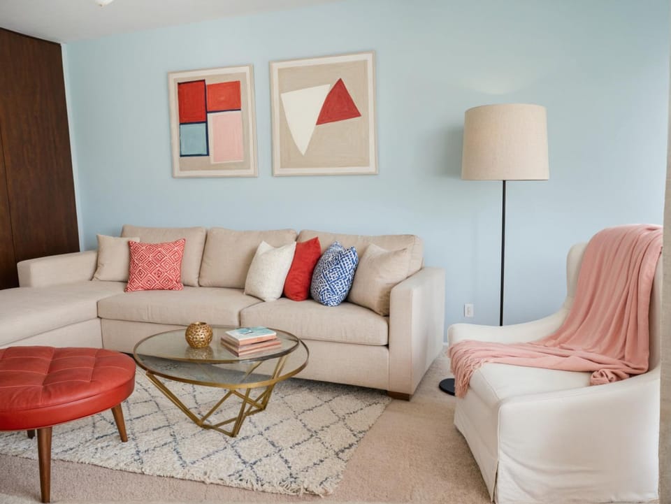 Living room, Seating area