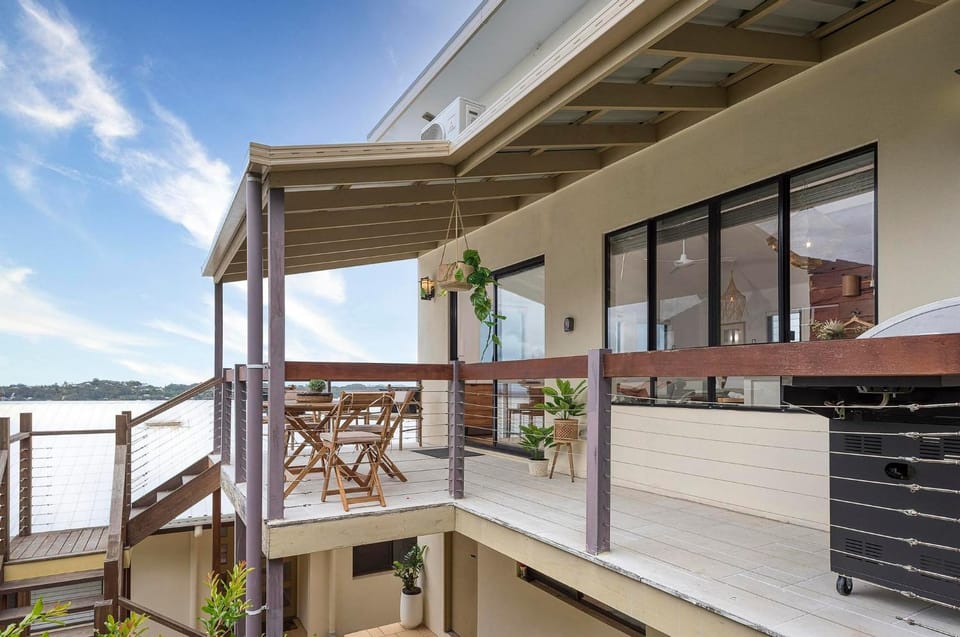 Property building, Patio, Natural landscape, View (from property/room), Balcony/Terrace, Balcony/Terrace, Lake view, Sea view