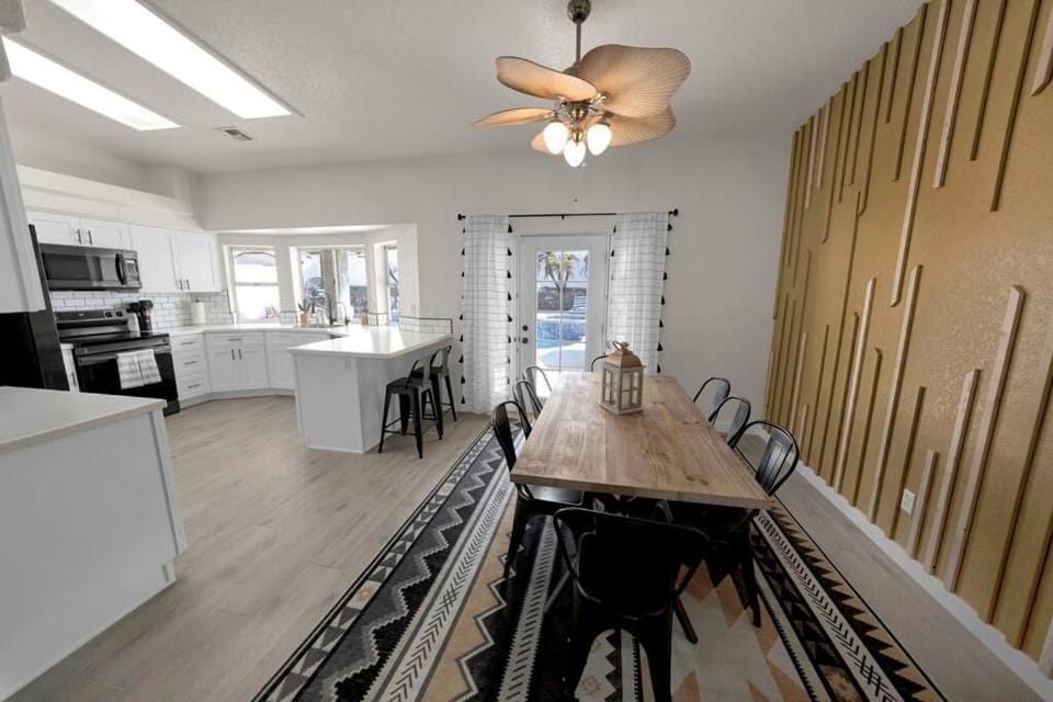 Havasu Regal - Pool, Spa, Boat Parking, BOHO Design Apartment in Lake Havasu City