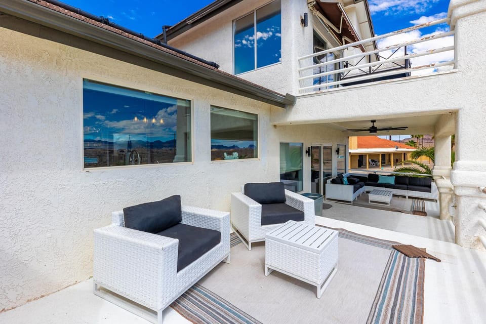 LakeView Home Minute From New Launch With Pool And Spa Apartment in Lake Havasu City