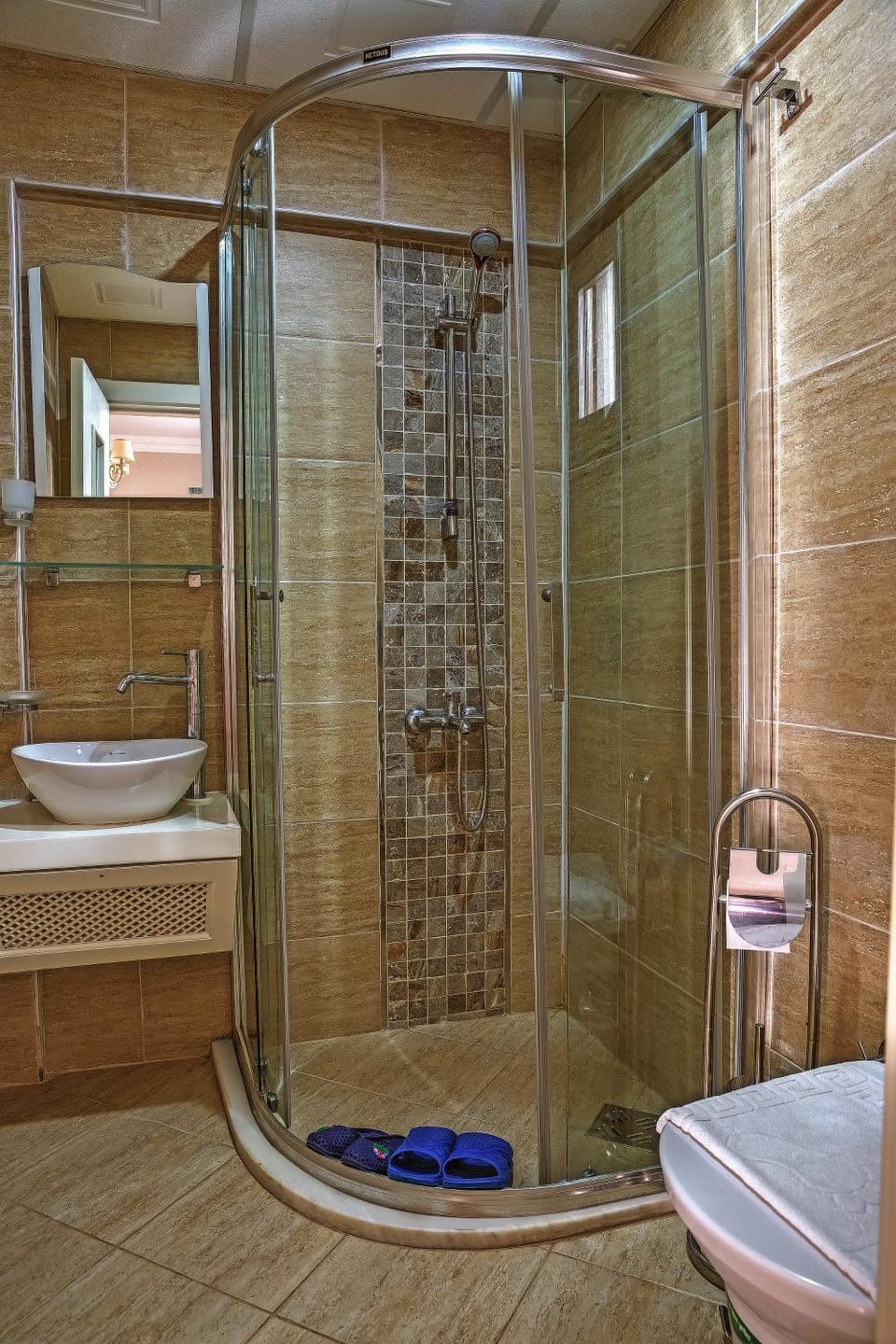 Shower, Toilet, Bathroom