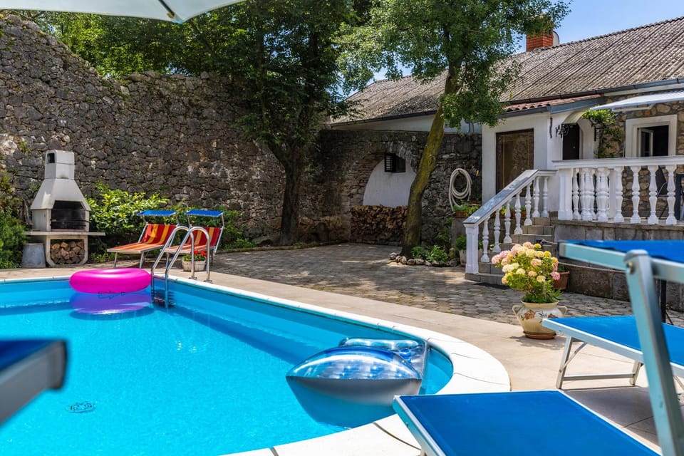 Pool view, Swimming pool
