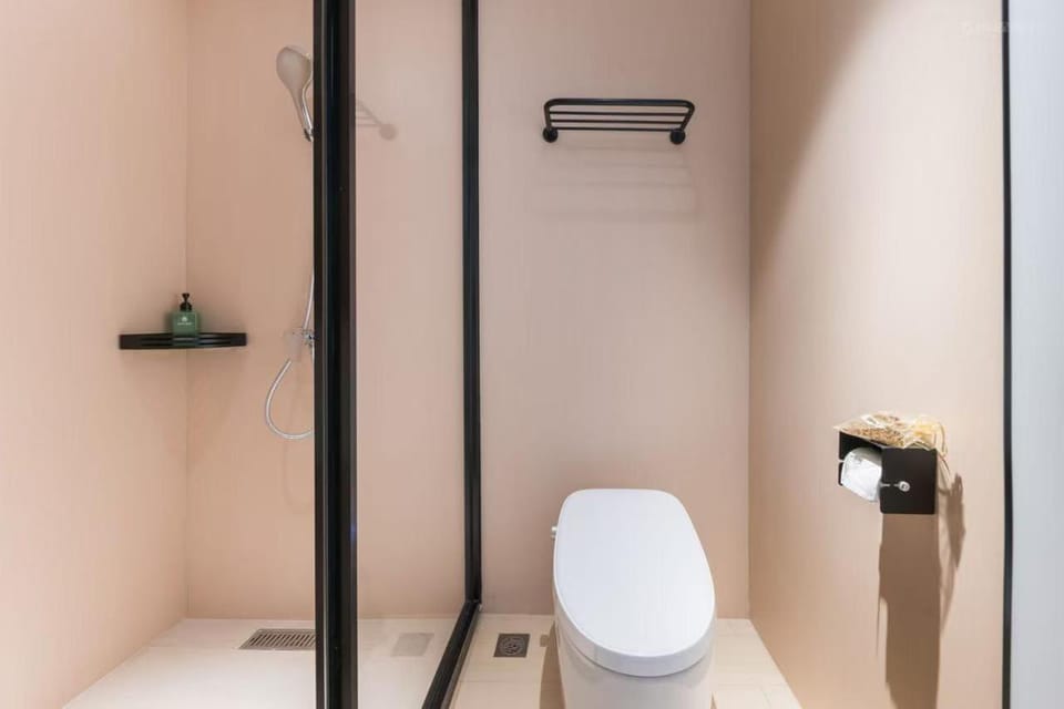 shangxiajiu new hotel -400 M From The Metro -广州上下九丹妮斯 Hotel in Guangzhou