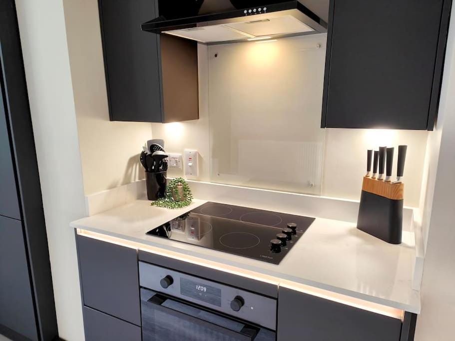 Communal kitchen, pet friendly, stove