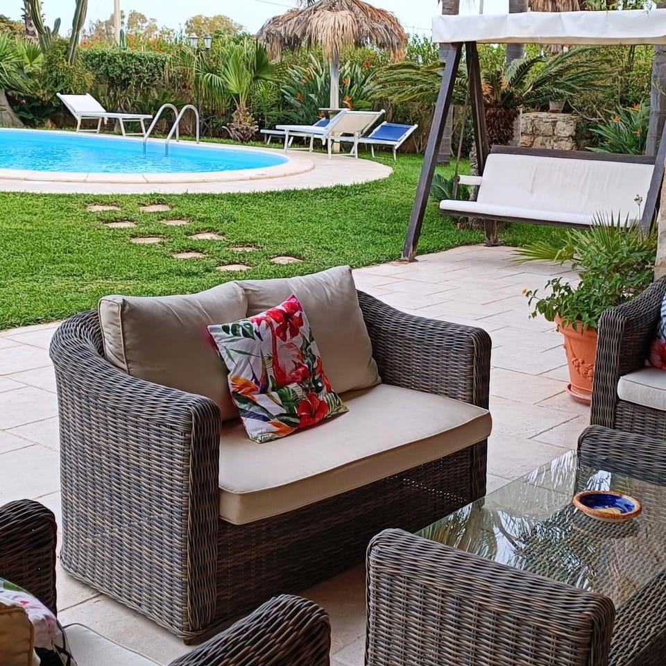 Patio, Day, Garden, Seating area, Garden view, Pool view, Swimming pool, sunbed
