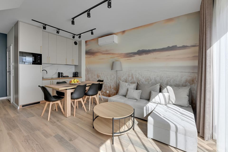 TV and multimedia, Kitchen or kitchenette, Living room, Seating area, Dining area