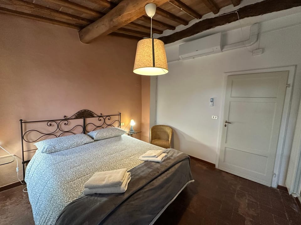 Bed, Photo of the whole room, Bedroom, towels, wardrobe