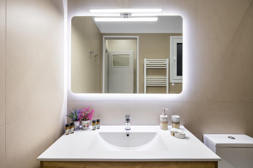 Renovated apartment near Acropolis Apartment in Athens
