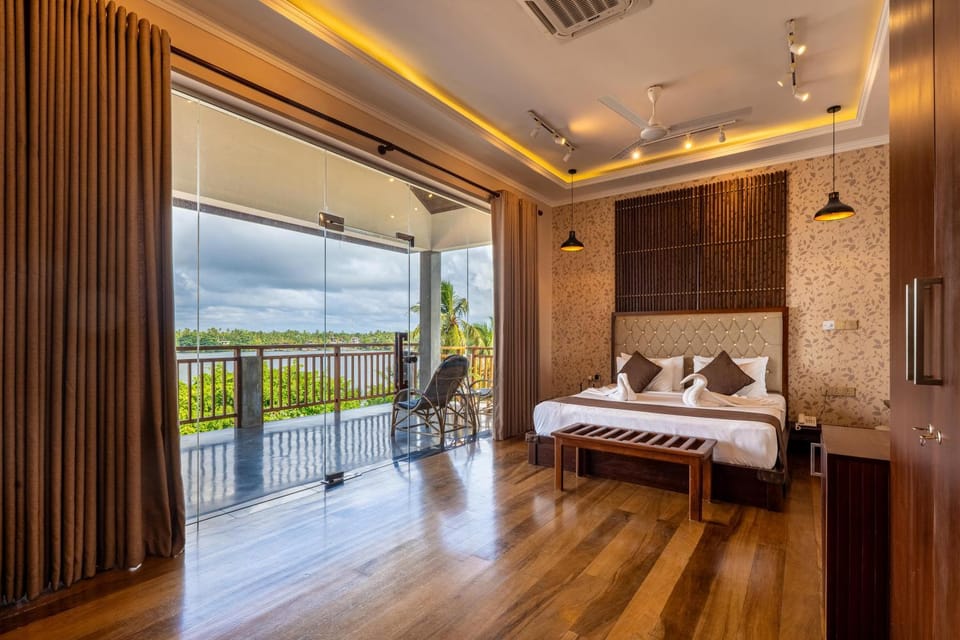 Balcony/Terrace, Lake view