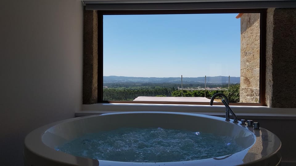 Hot Tub, Mountain view