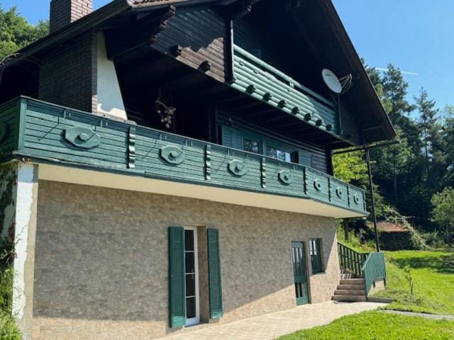 Ferienhaus Maximilian, Ideal für Gruppen & Familien mit eigenem Weinverkostungshaus Apartment in Styria