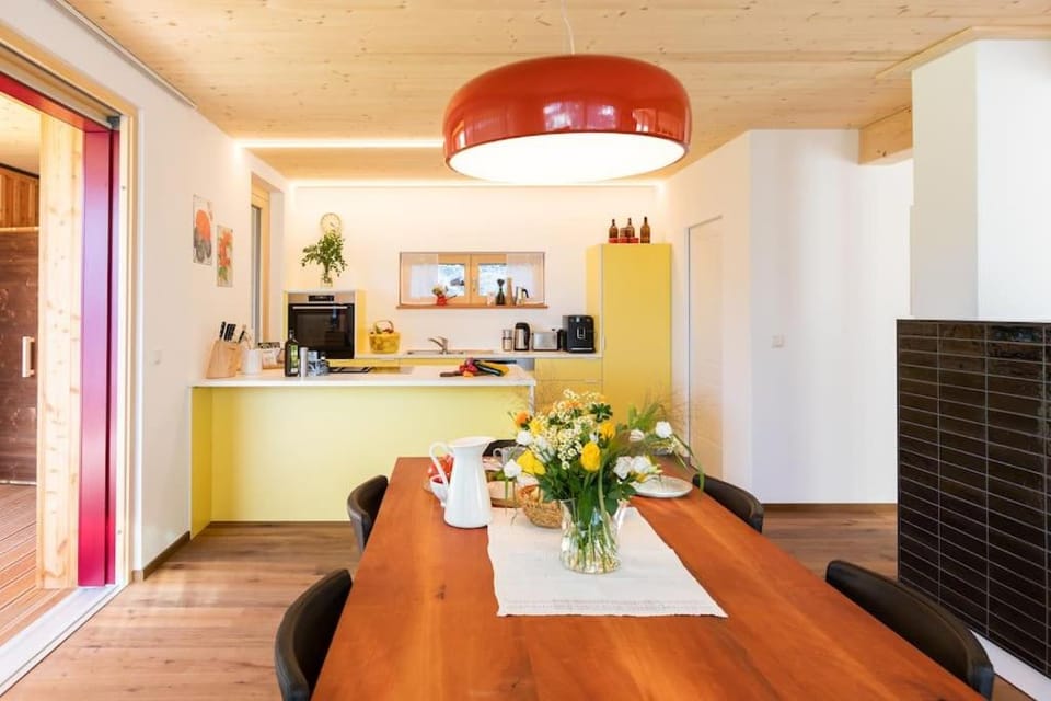 Coffee/tea facilities, Kitchen or kitchenette, Dining area, pet friendly, stove, toaster