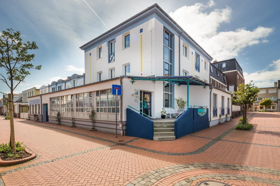 Property building, Street view