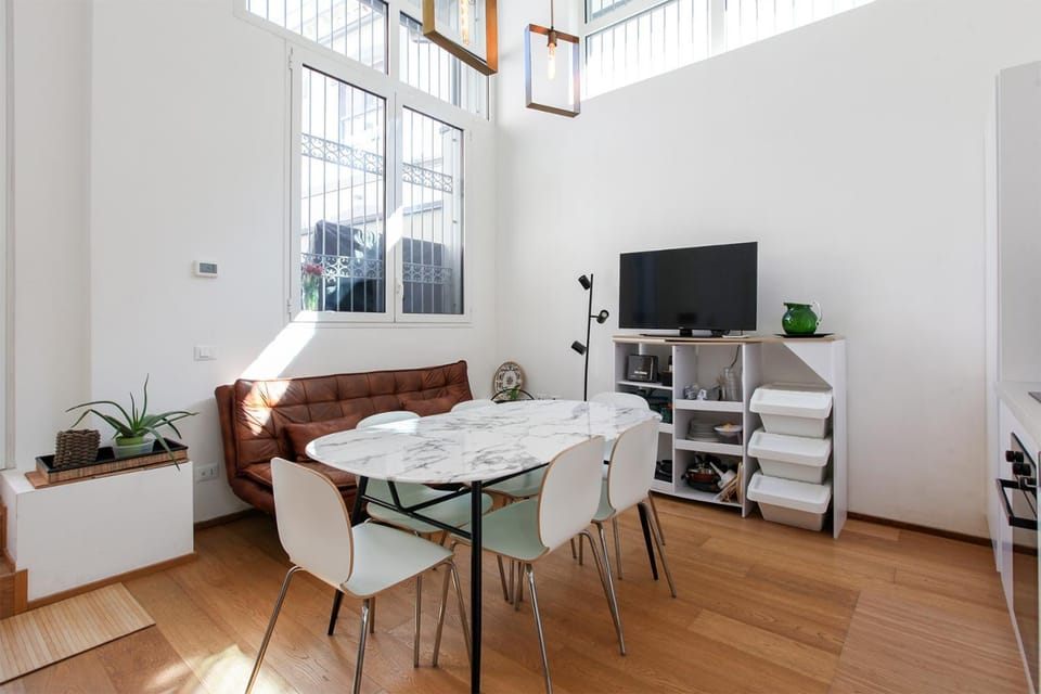 Beautiful loft near Navigli Apartment in Milan