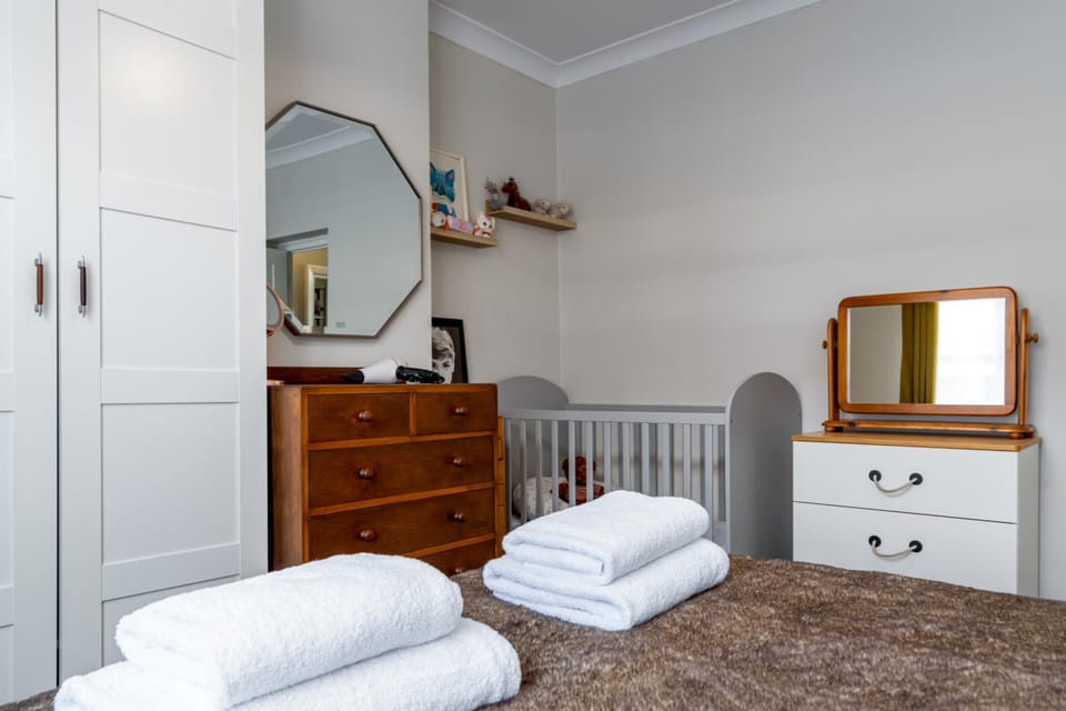 Bedroom, wardrobe