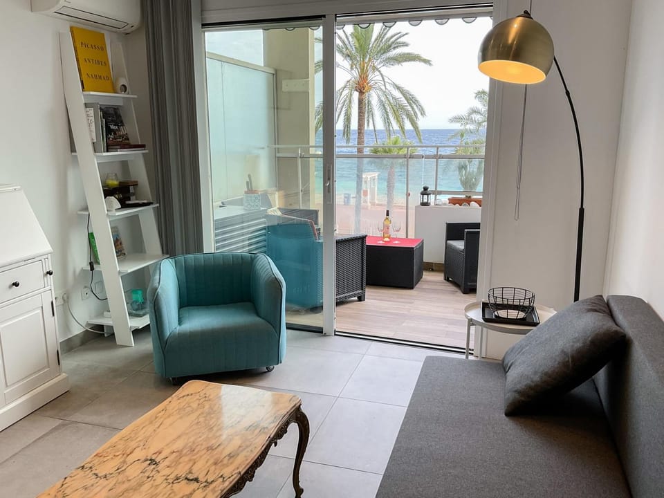 La Prom 2 - a two bedroom apartment with a sea view Apartment in Nice