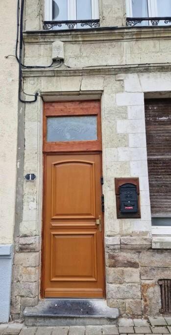 Appartement Hypercentre 203 + WIFI +INDEPENDANT+TOILETTE CUISINE SALLE DE BAIN PRIVATIVE Apartment in Valenciennes