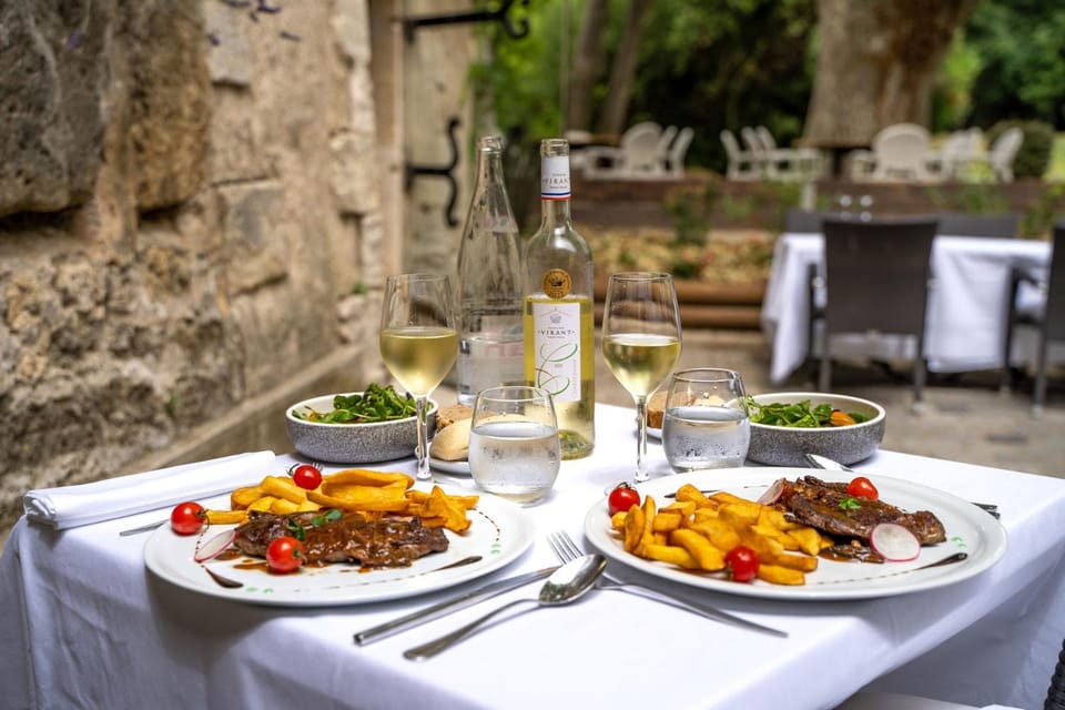 Restaurant/places to eat, Food and drinks, Lunch