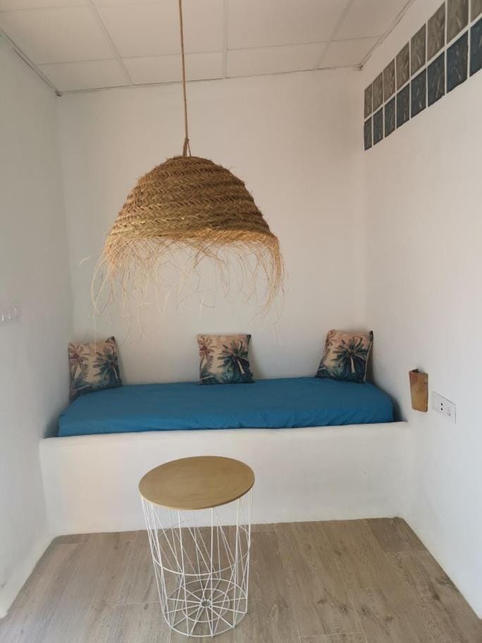 Bed, Seating area