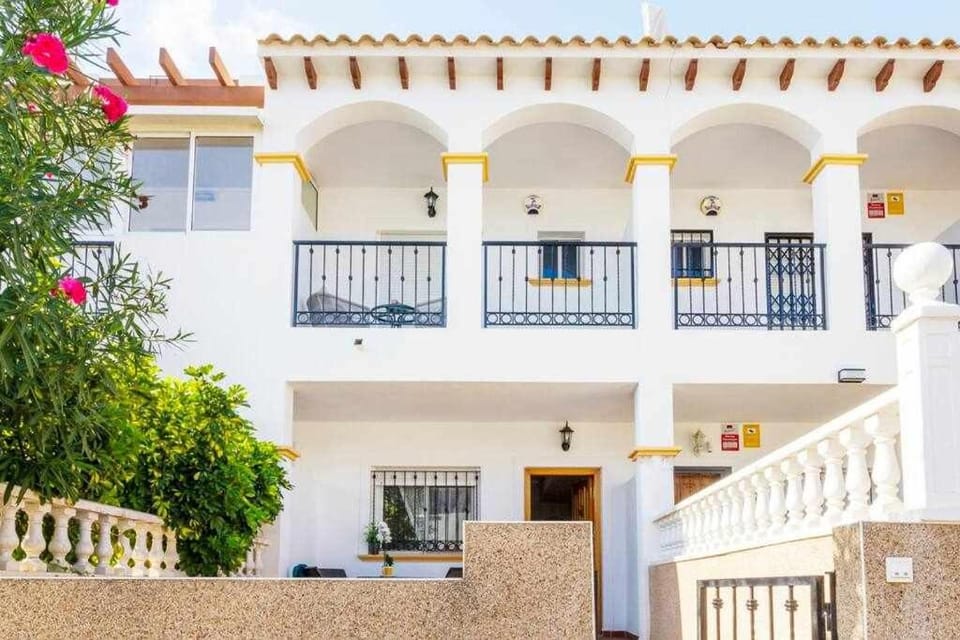 Bungalow Pink Punta Prima Apartment in Vega Baja del Segura