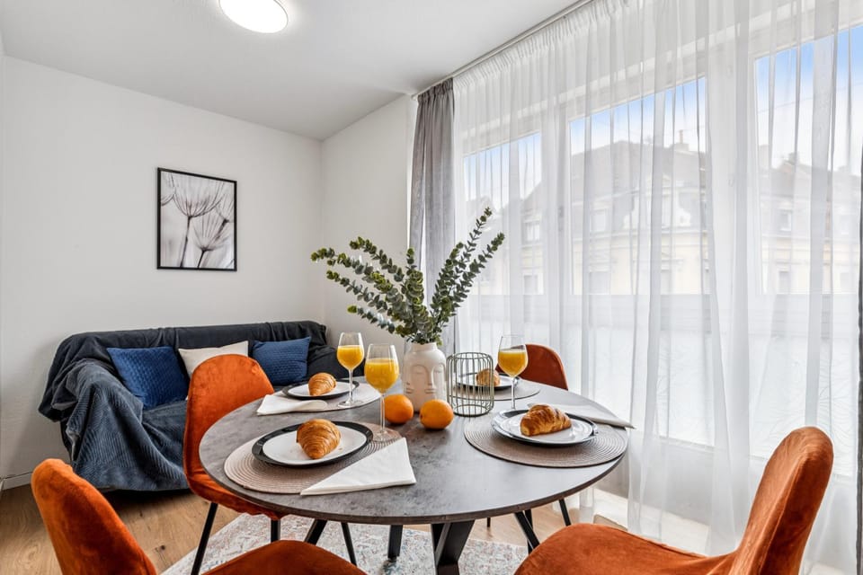 Dining area, Bedroom