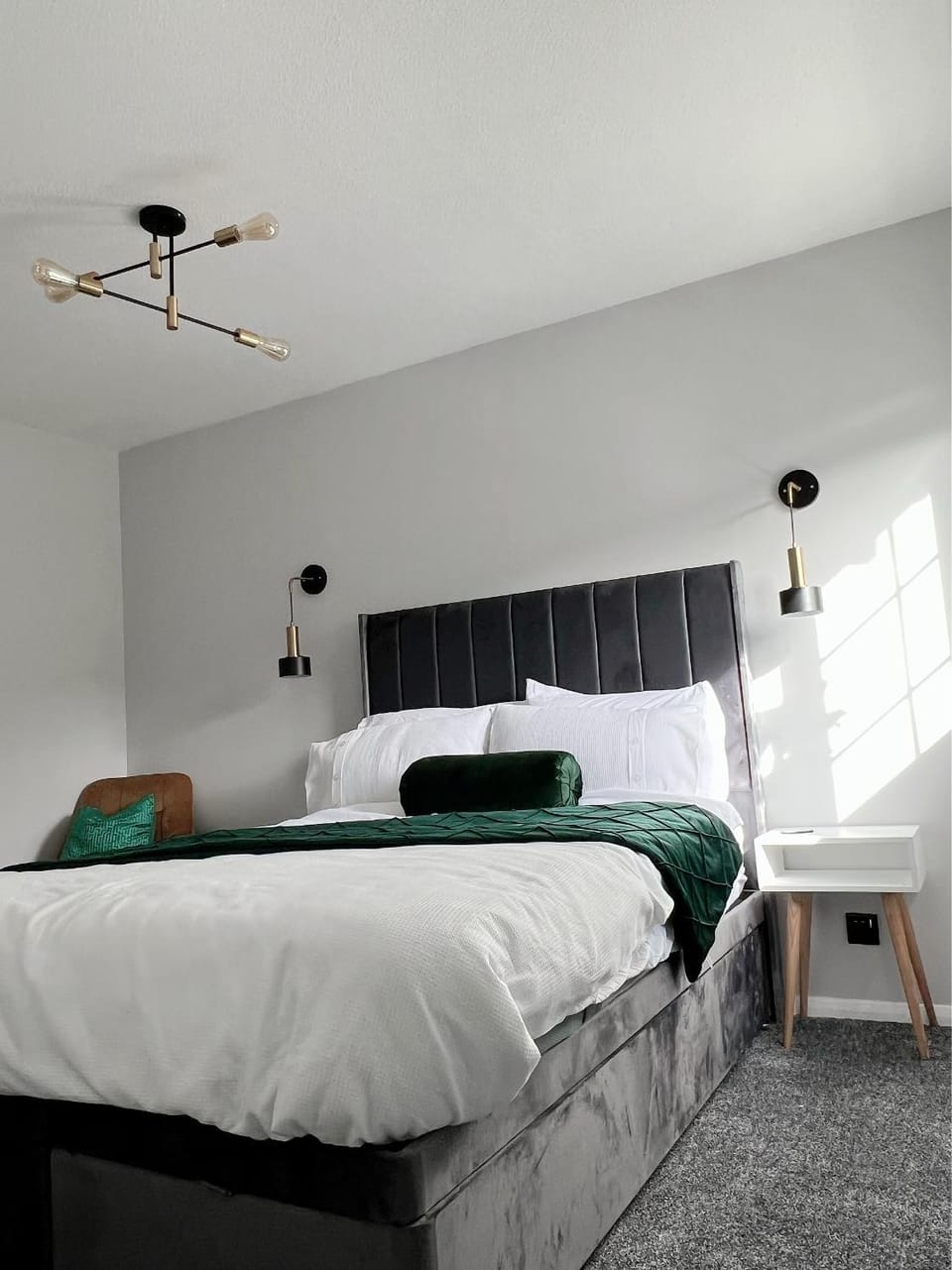 Bed, Photo of the whole room, Bedroom