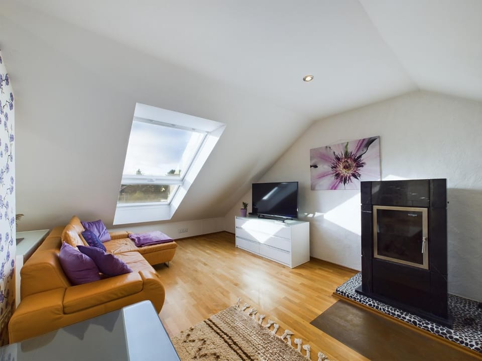 Communal lounge/ TV room, TV and multimedia, Living room, Seating area, Evening entertainment, flat iron