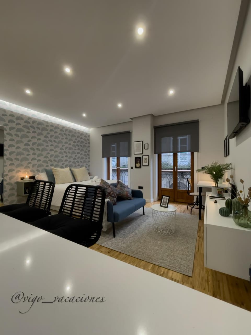 Photo of the whole room