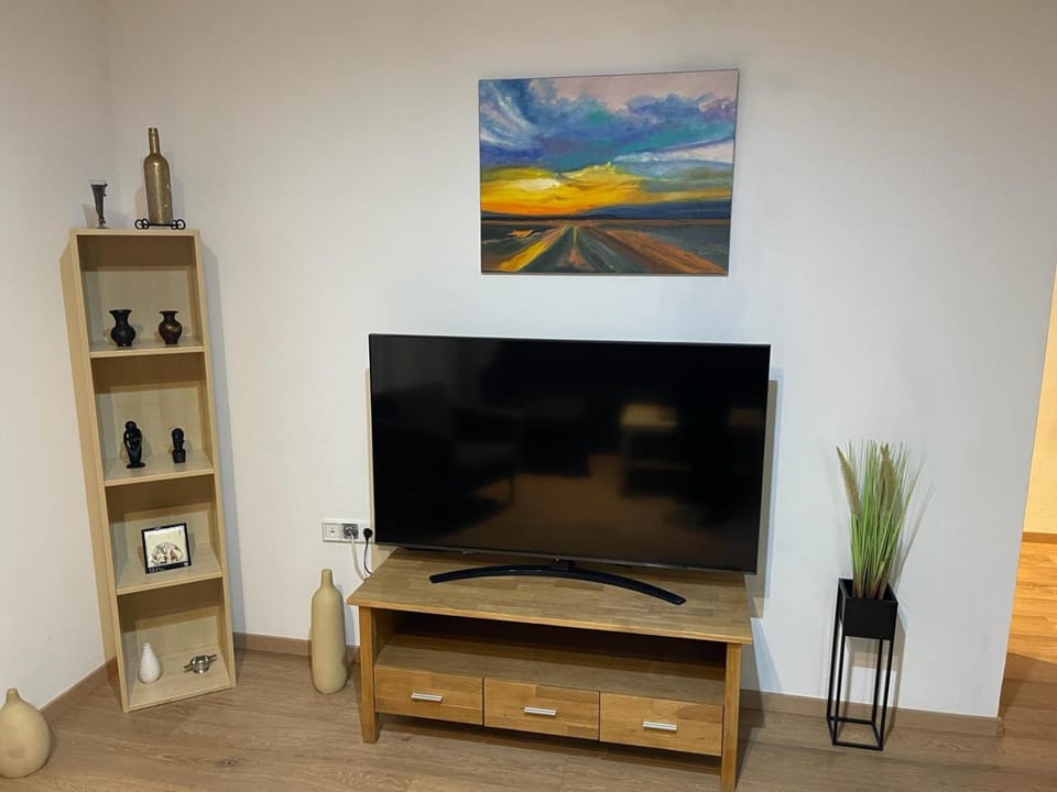 TV and multimedia, Evening entertainment