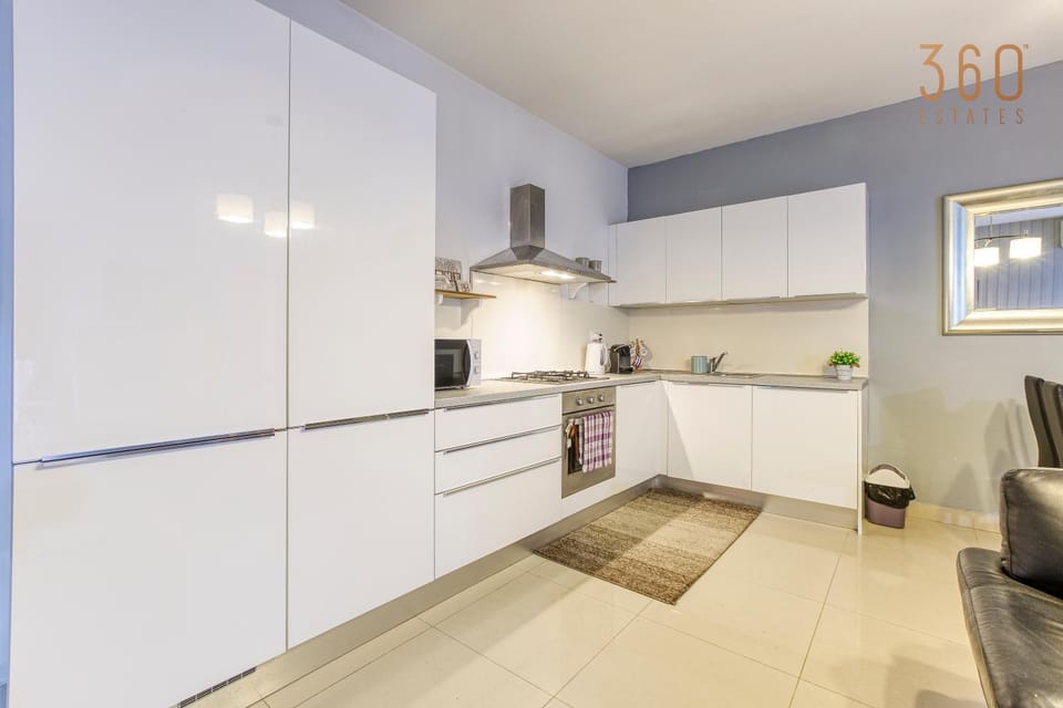 Kitchen or kitchenette, dishwasher, minibar, oven, pet friendly, stove