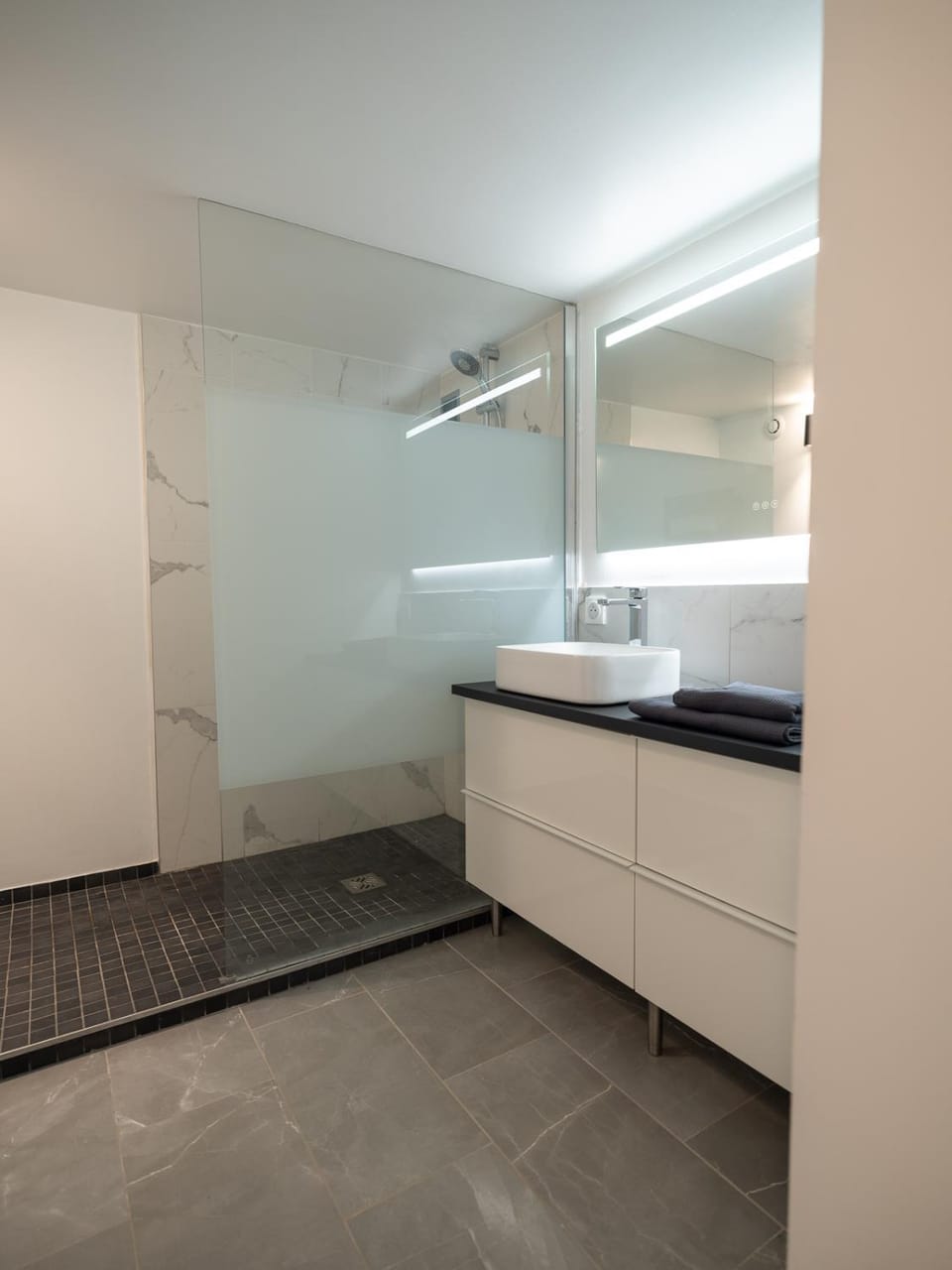 Shower, Bathroom