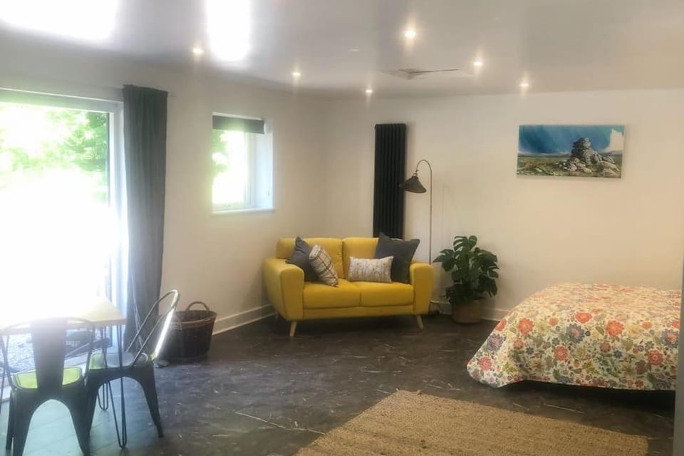 Sharp Tor Riverside Studio Apartment Apartment in Teignbridge