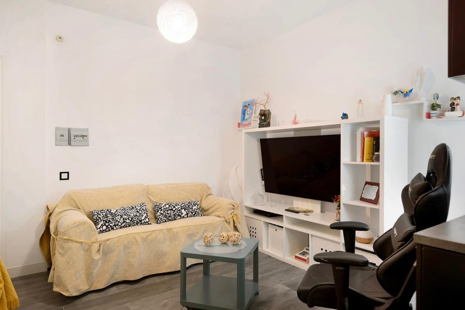 Property building, Living room