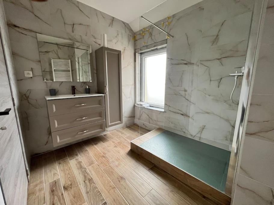 Shower, Bathroom