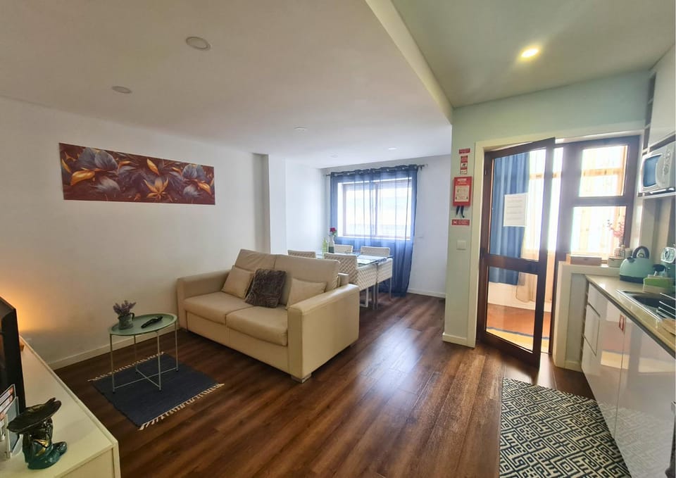 Kitchen or kitchenette, Living room, Seating area