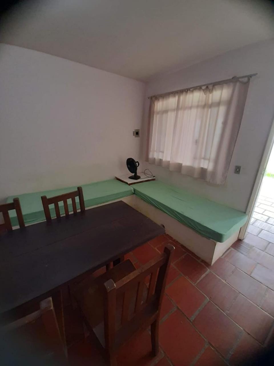 Bed, Dining area
