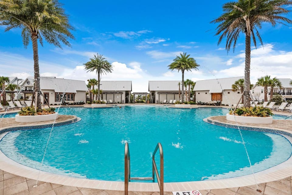 Town of Prominence 67C - Pour Beach Life House in South Walton County