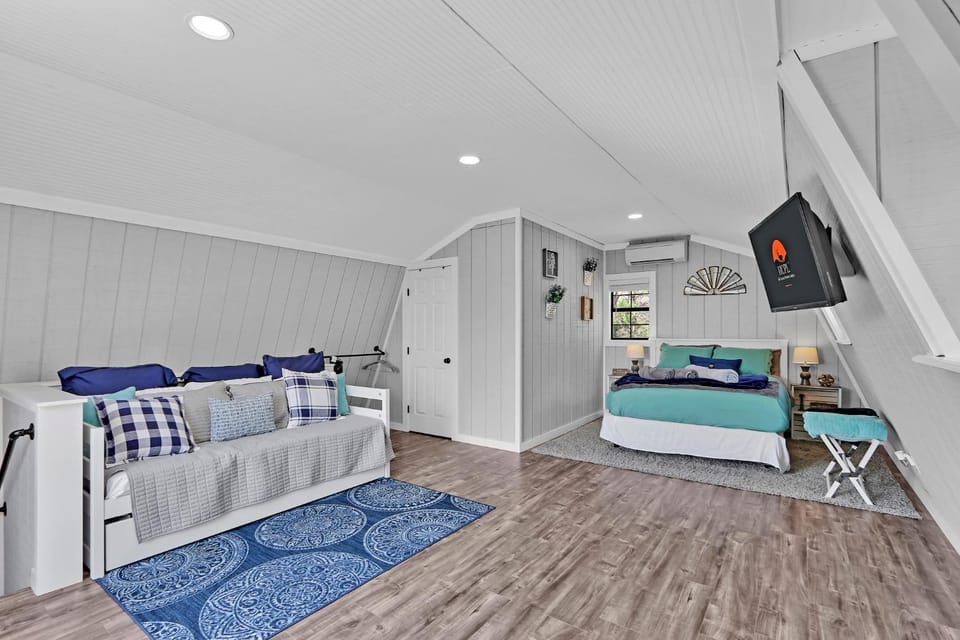 Rustic Star Farmhouse at Moonlight Getaway House in Bulverde