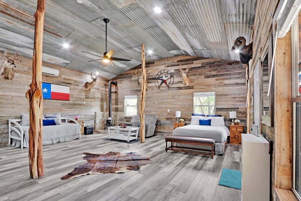 Bulverde Cottage at Moonlight Getaway House in Bulverde