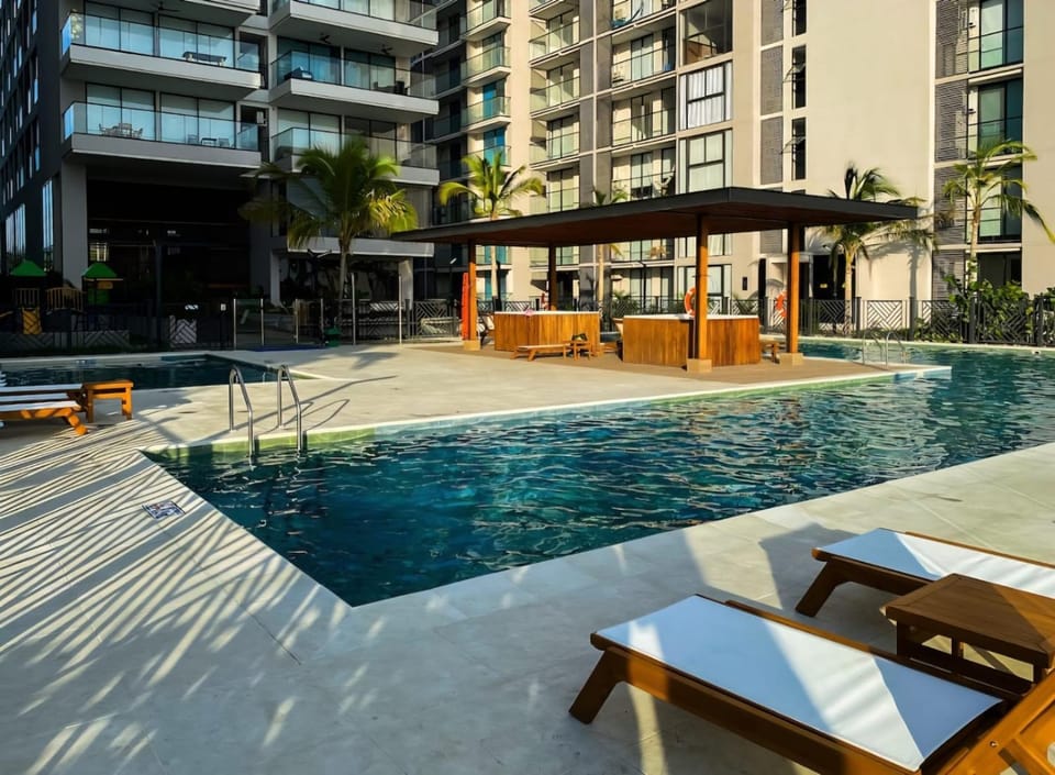 Swimming pool