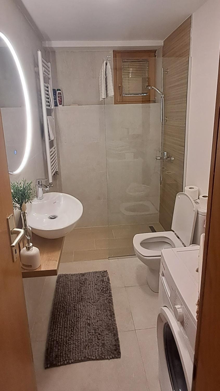 Shower, Toilet, Bathroom, washing machine, dryer